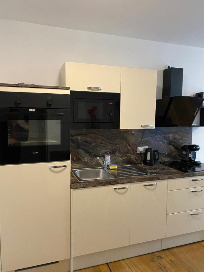 Modern Apartment With Balcony Near City Center Wenen Buitenkant foto